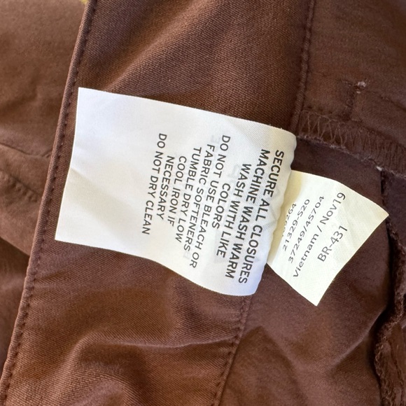 REI CO-OP Mountain Biking Shorts • size 4 - Picture 10 of 13